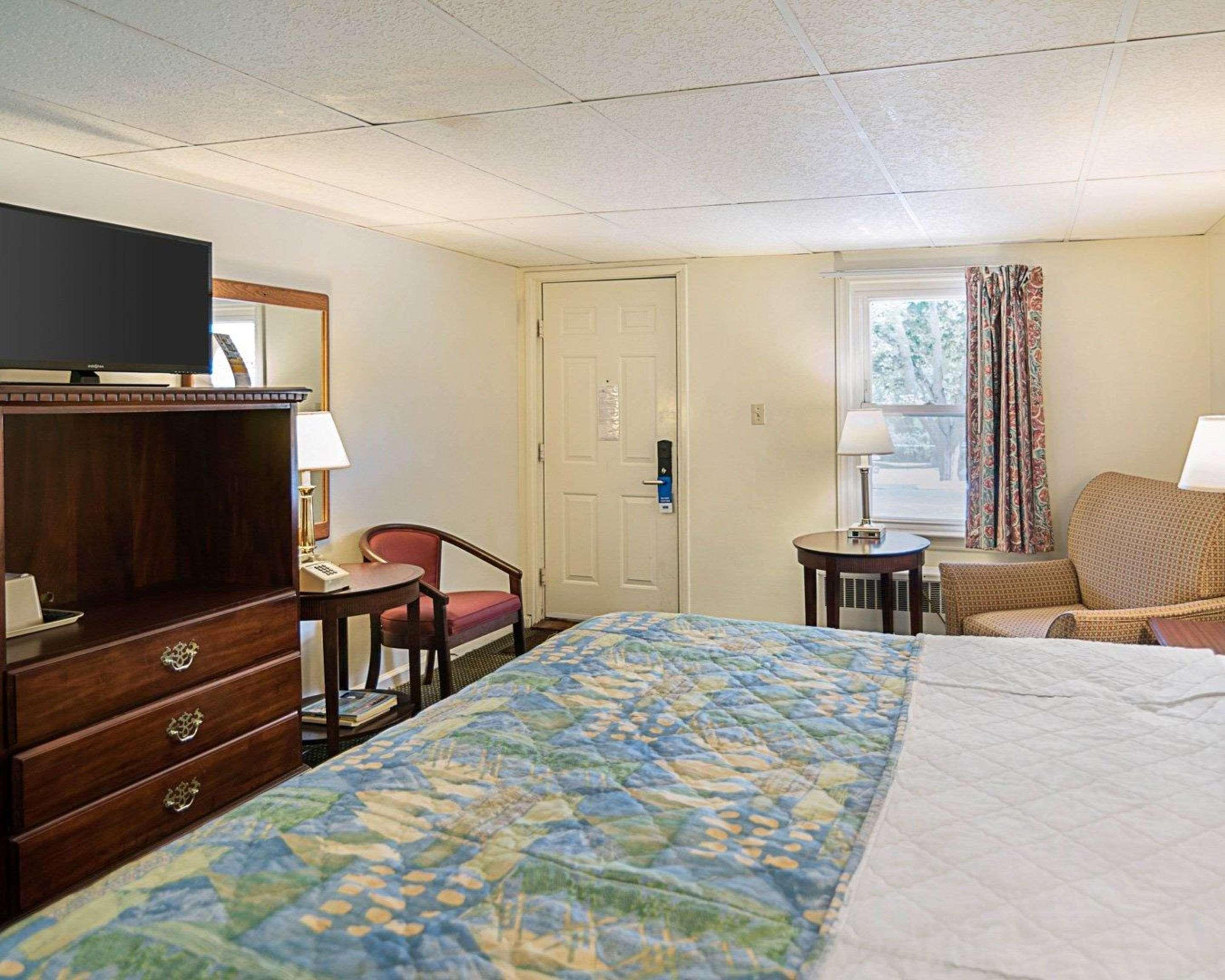 Rodeway Inn Westminster Εξωτερικό φωτογραφία