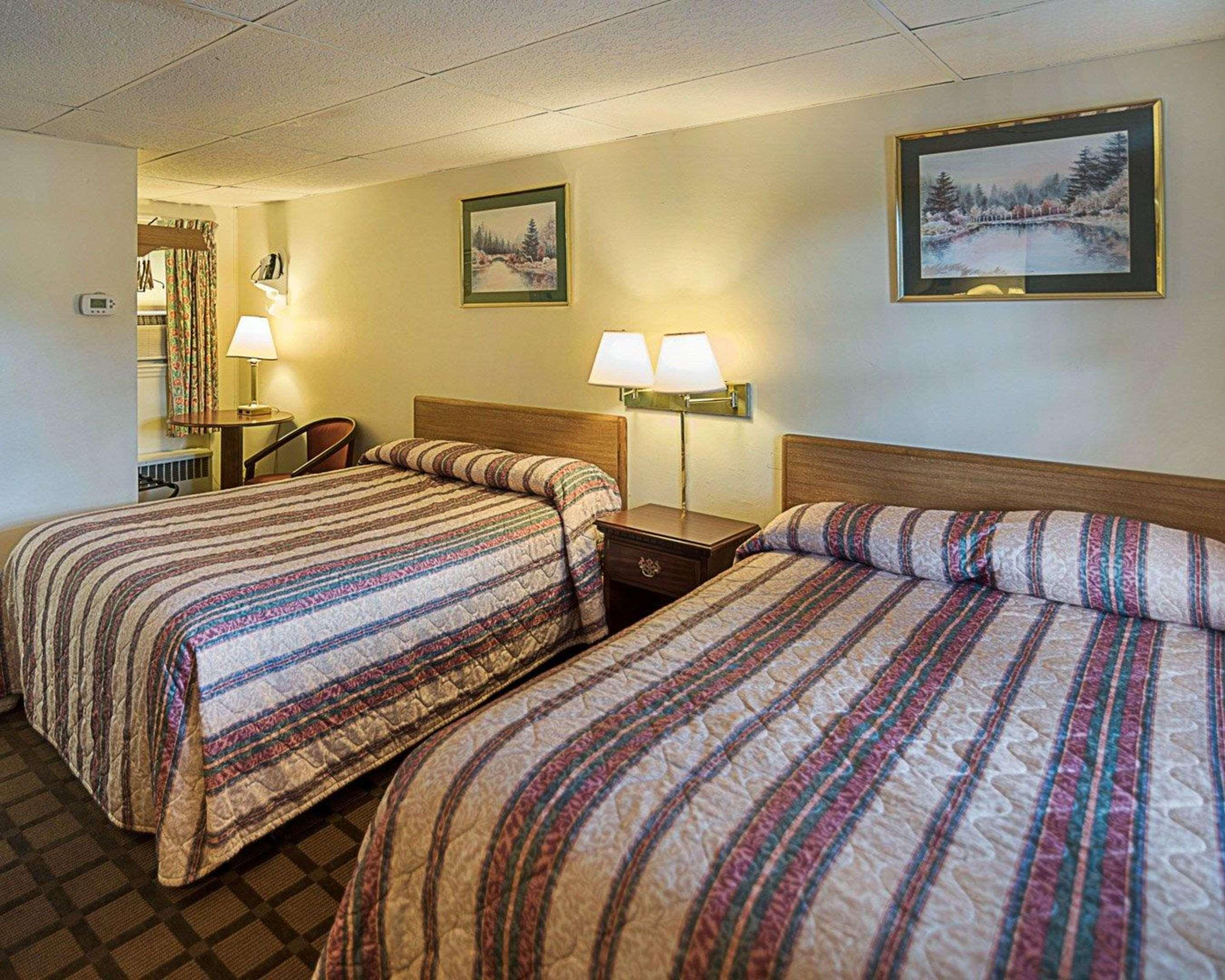 Rodeway Inn Westminster Εξωτερικό φωτογραφία