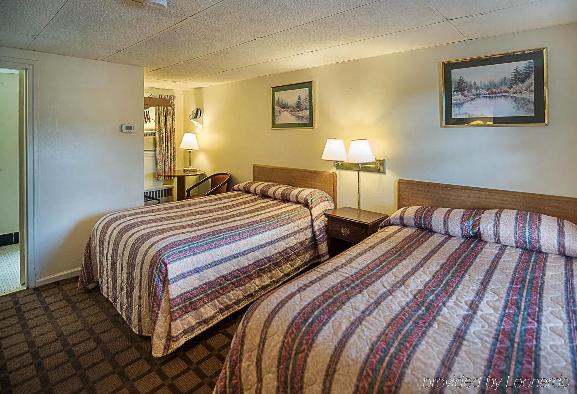 Rodeway Inn Westminster Εξωτερικό φωτογραφία