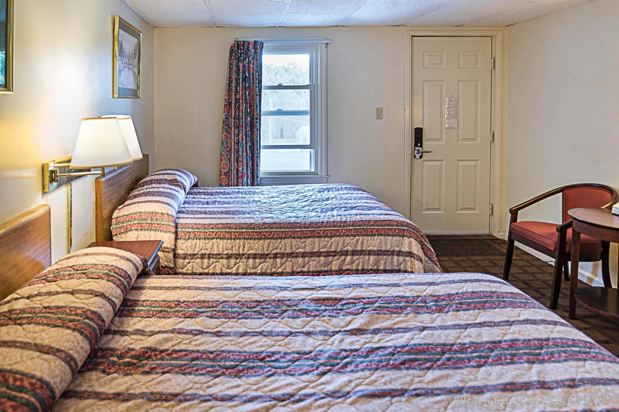 Rodeway Inn Westminster Εξωτερικό φωτογραφία