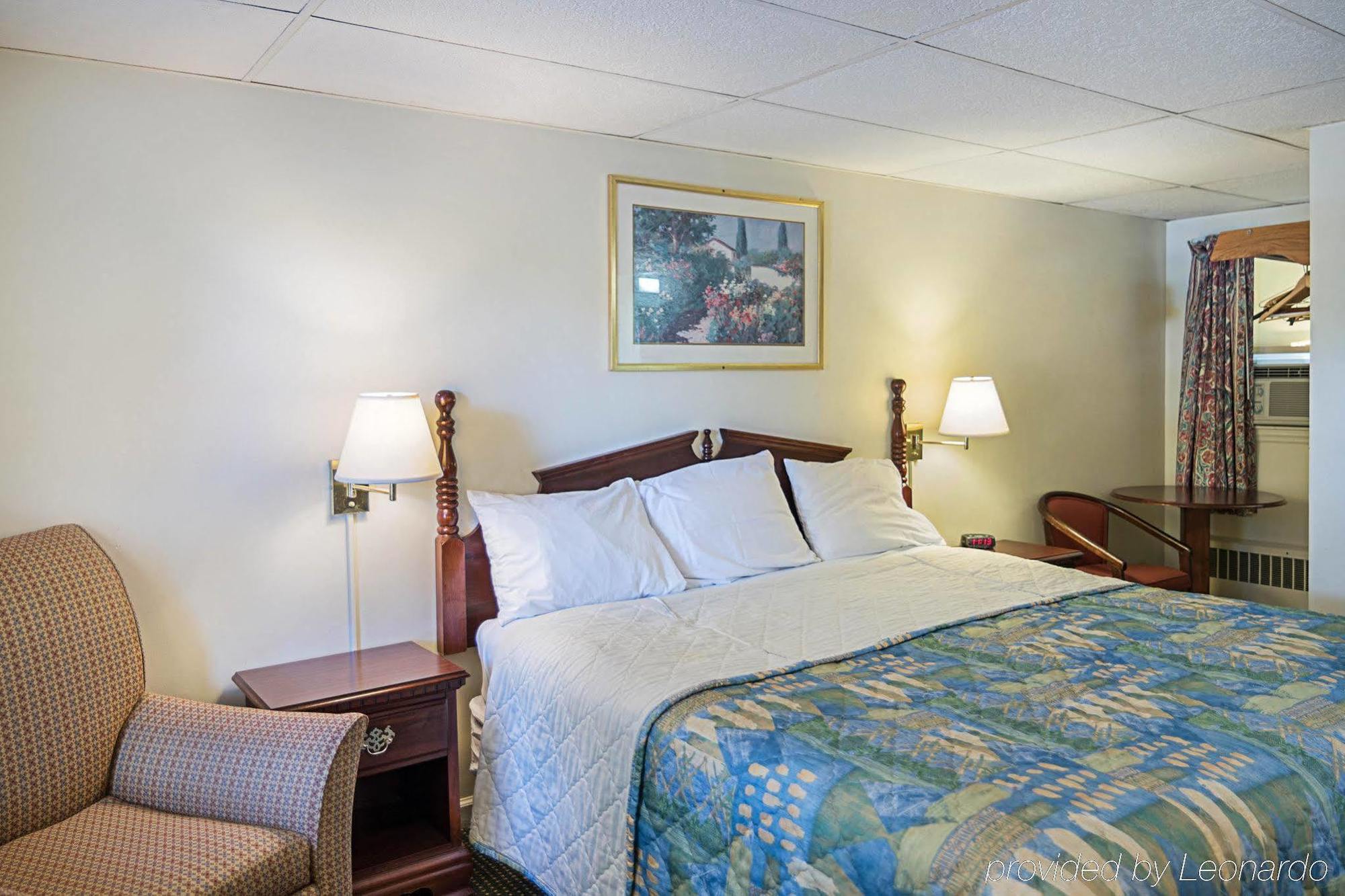 Rodeway Inn Westminster Εξωτερικό φωτογραφία